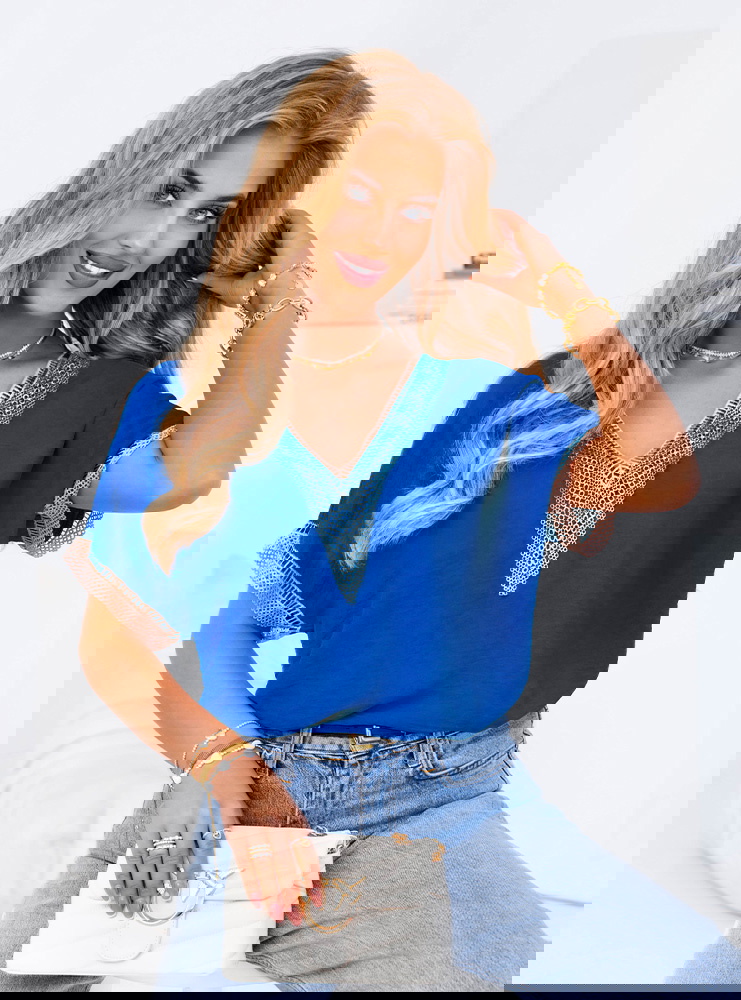 Granatowa bluzka z dekoltem w serek...