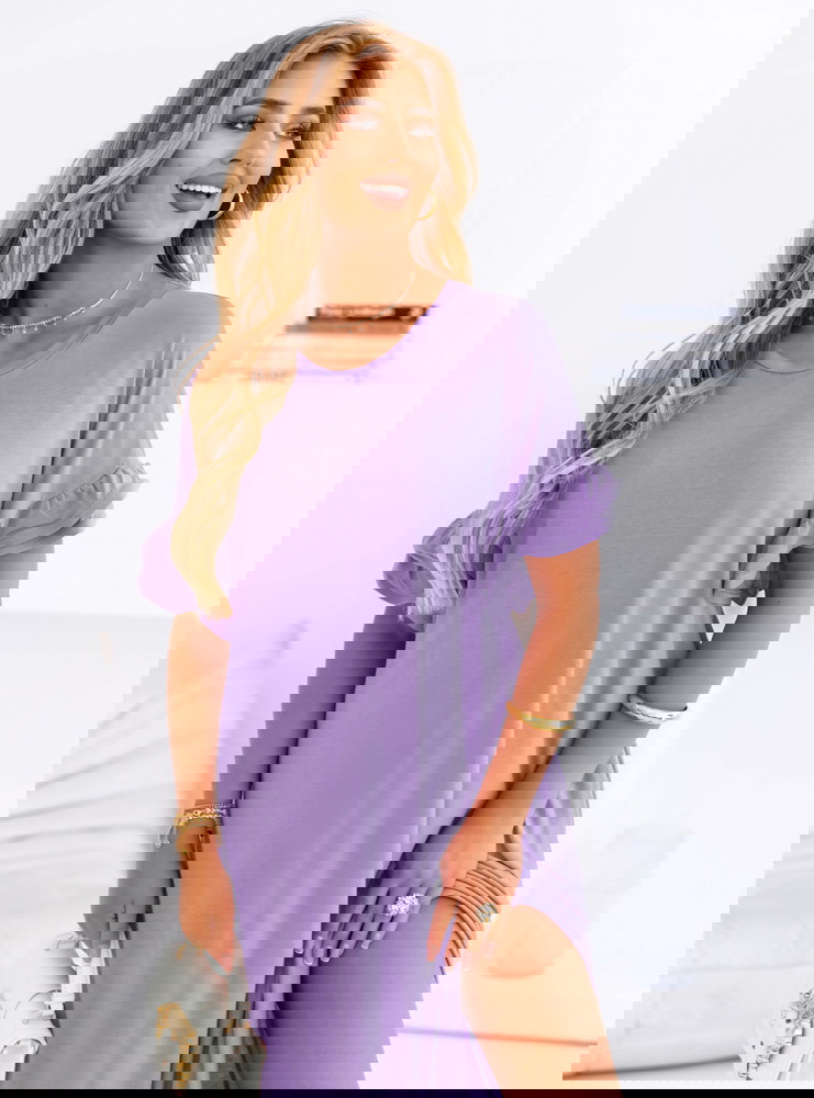 Liliowa sukienka oversize z falbanami...