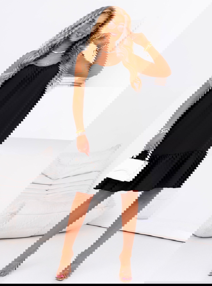 Czarna sukienka z wiązanymi...