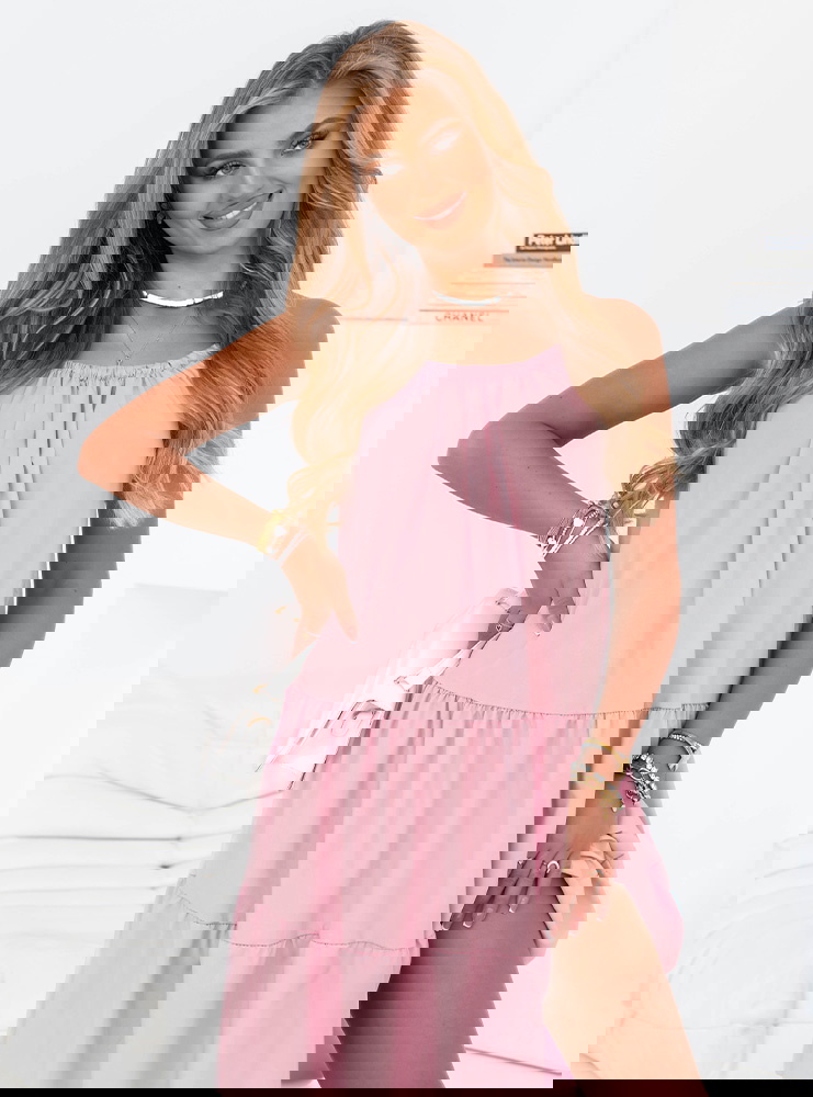 Pudrowa sukienka midi na ramiączkach...