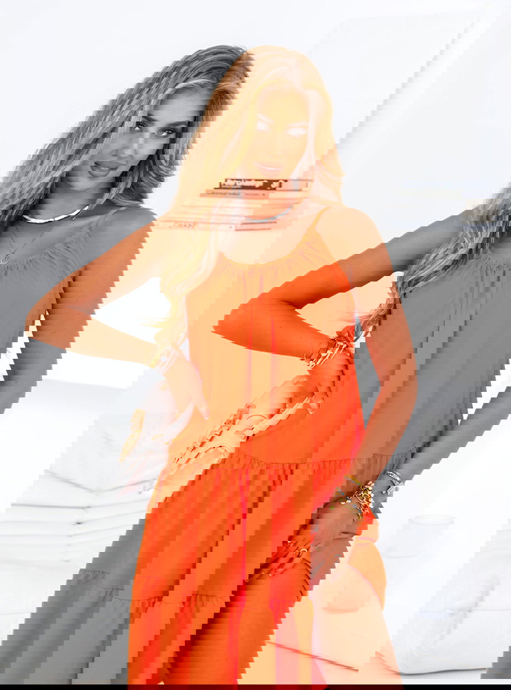 Pomarańczowa sukienka midi na...