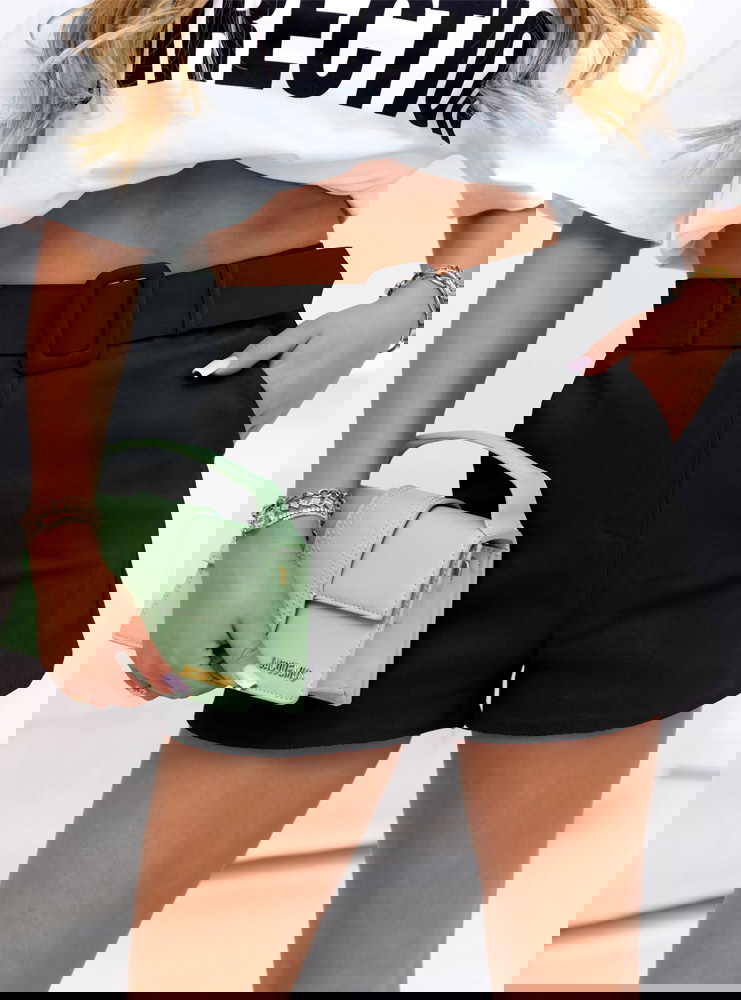 Czarne krótkie spodenki z paskiem Emmila