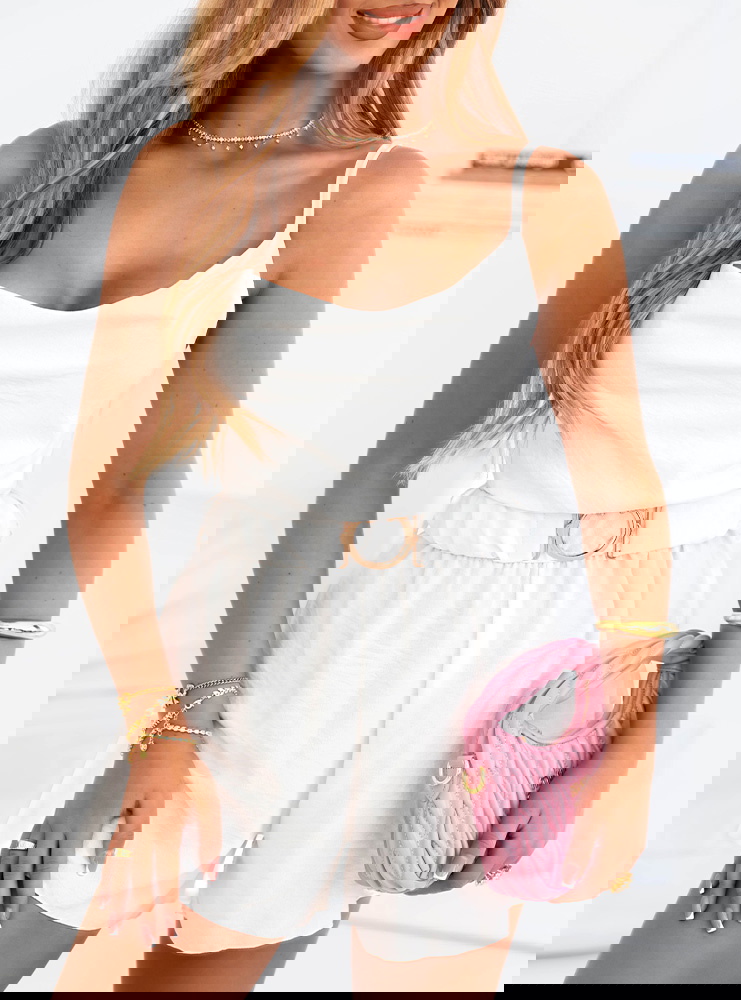 Biały kombinezon z paskiem Alesnya