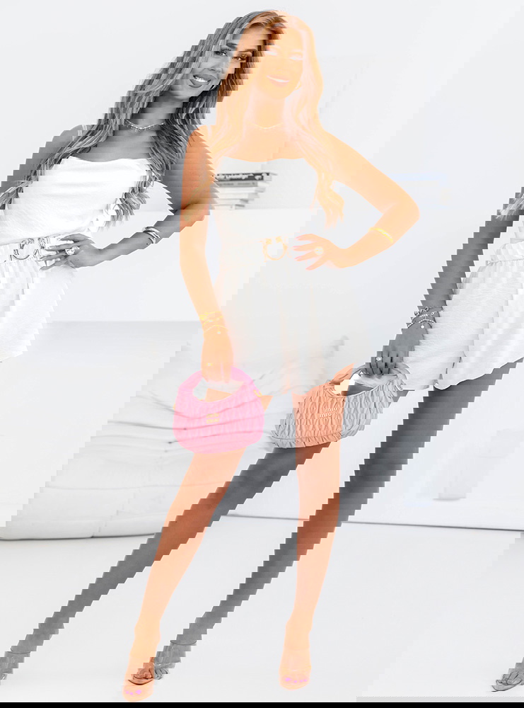 Biały kombinezon z paskiem Alesnya