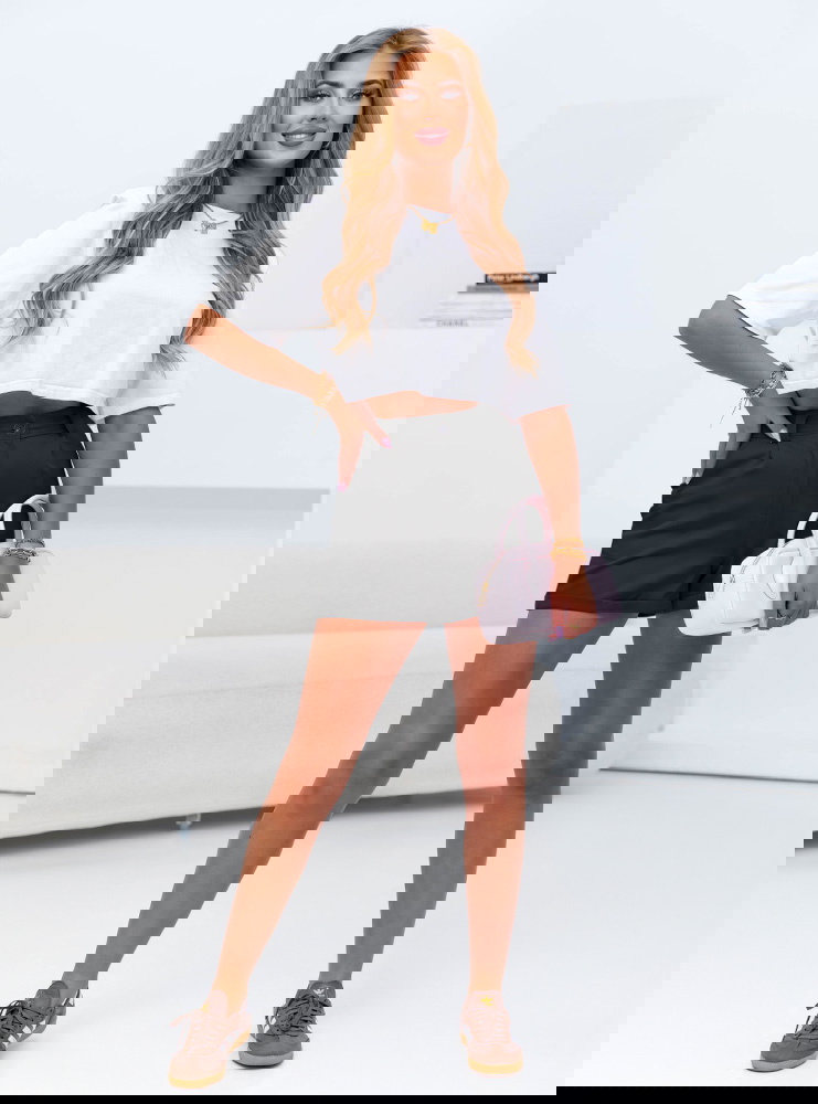 Czarne spodenki z kieszeniami Lililane