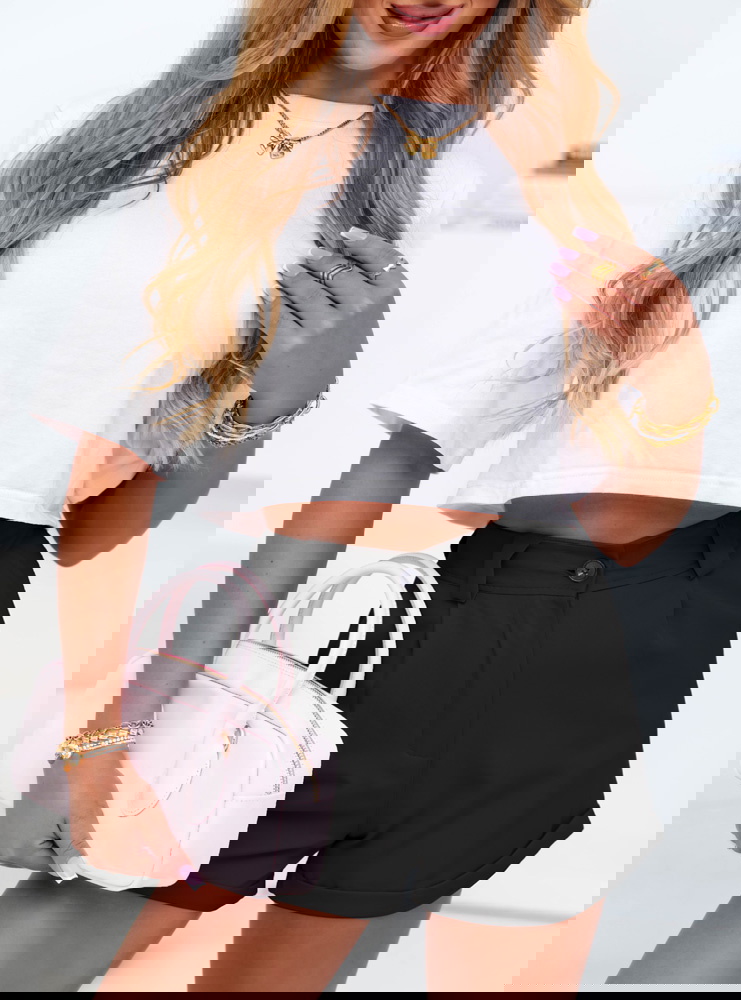 Czarne spodenki z kieszeniami Lililane