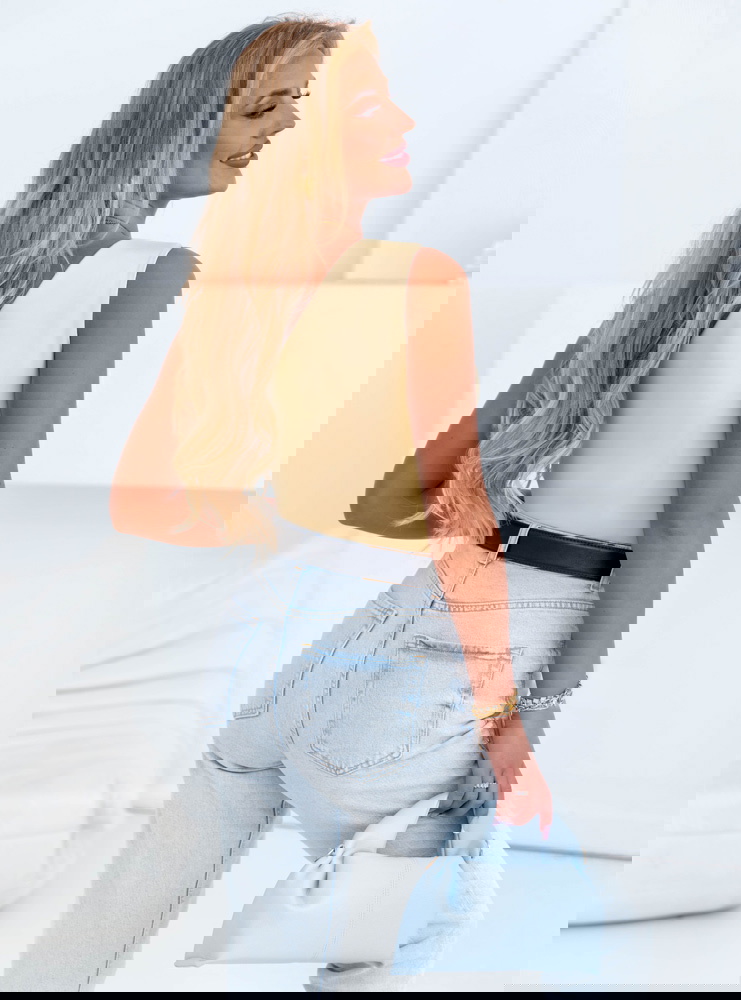 Beżowe dopasowane body na jedno ramię...