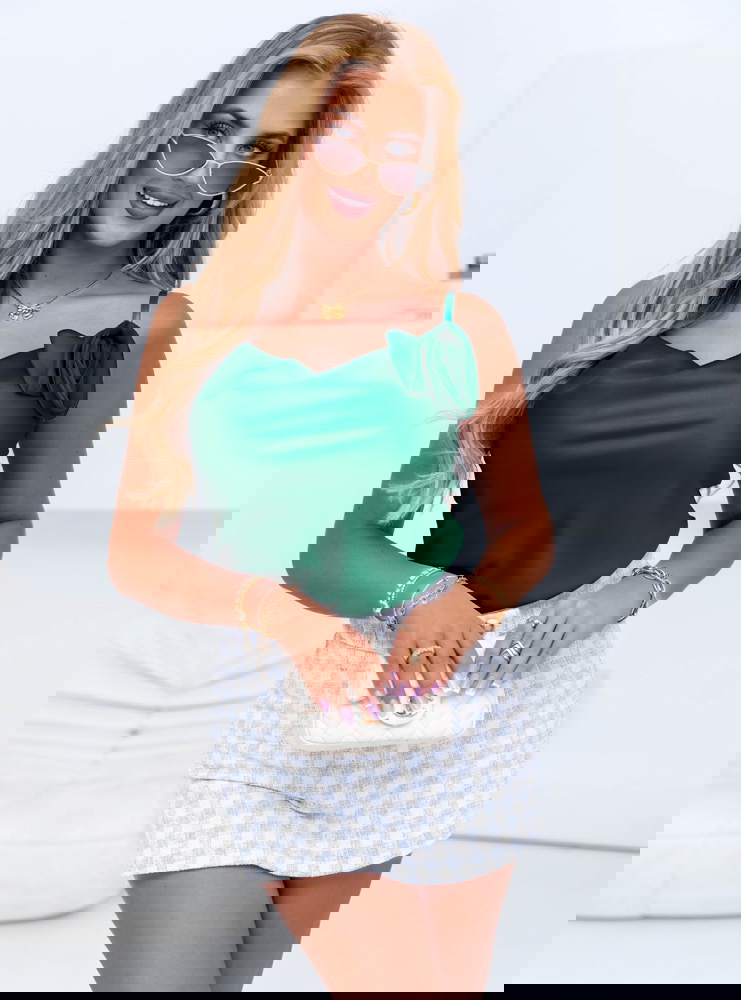 Satynowa bluzka na ramiączkach z...