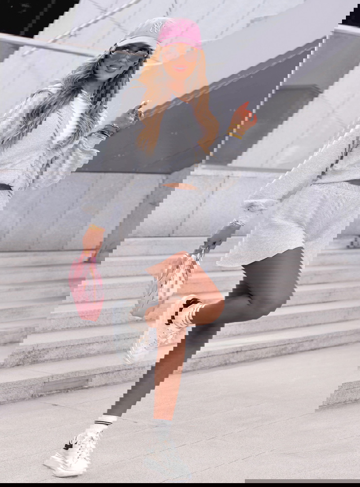 Szary komplet bluza zapinana na zamek...