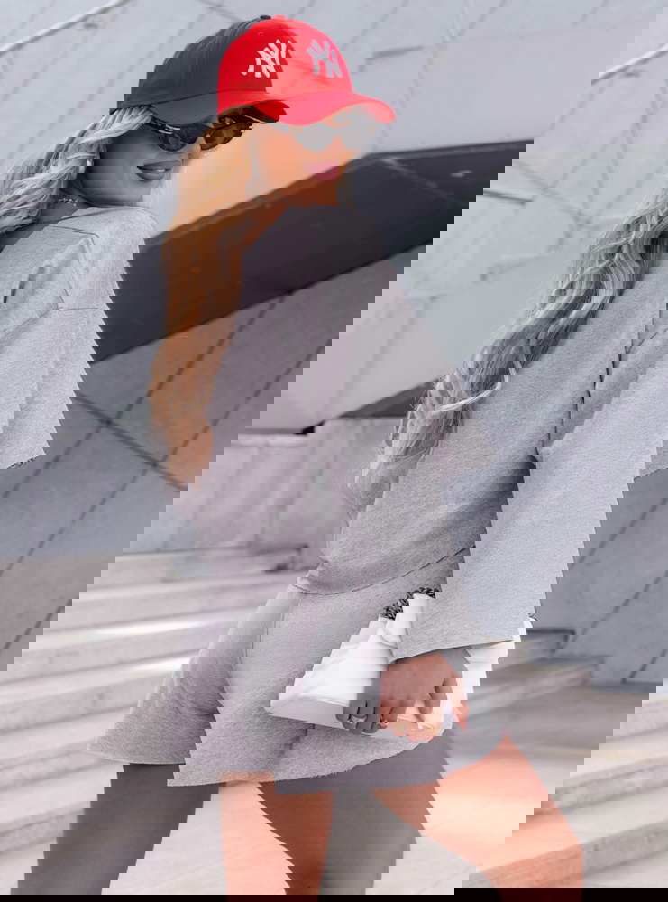 Szary dresowy komplet bluzka i...