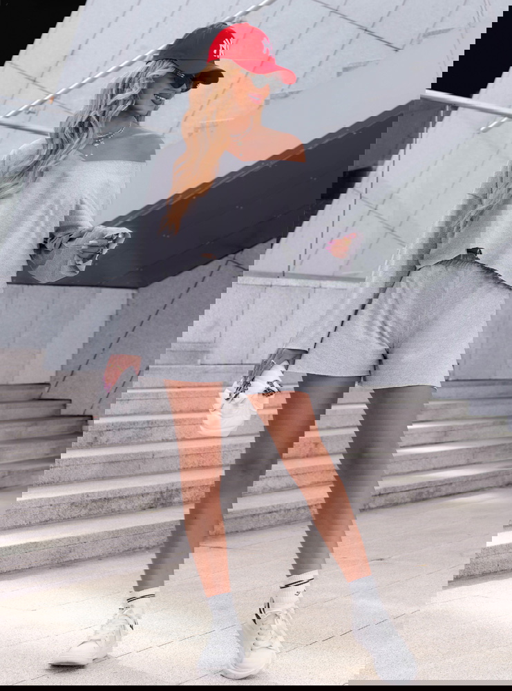 Szary dresowy komplet bluzka i...