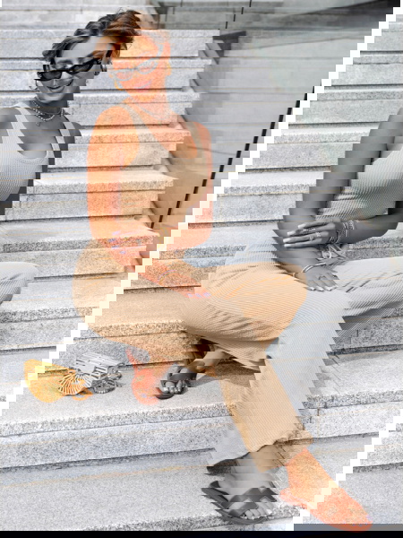 Beżowy komplet top i... 2