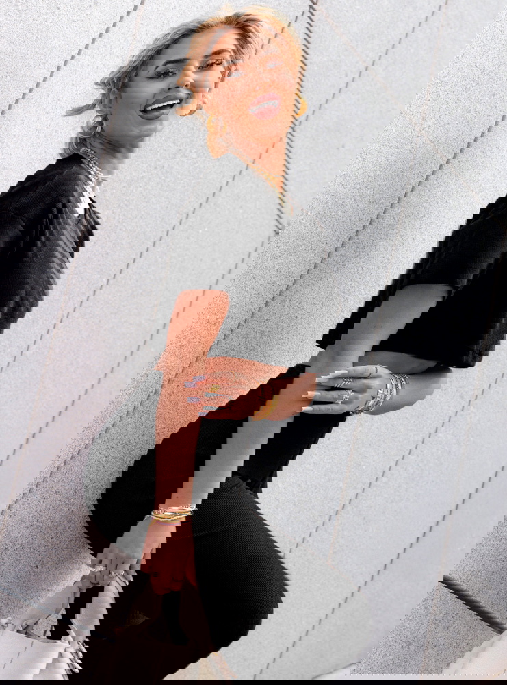 Czarny prążkowany komplet bluzka i...