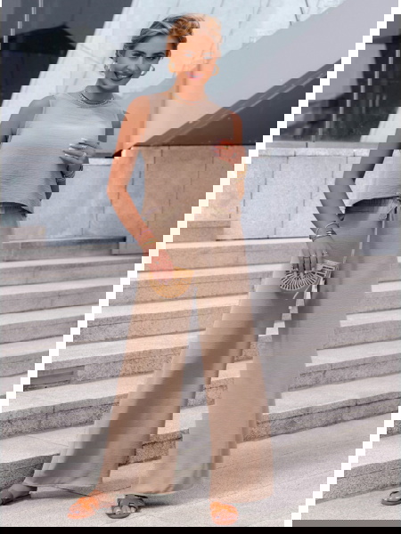 Beżowy komplet bluzka i... 2