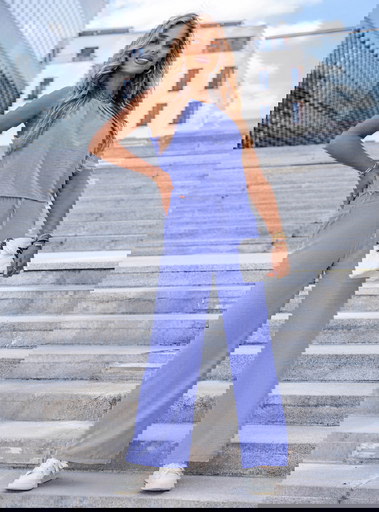 Niebieski komplet bluzka i spodnie...