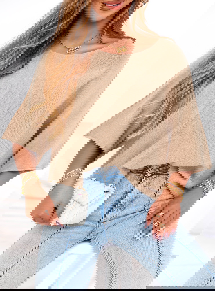 Beżowy sweter oversize Pauleen