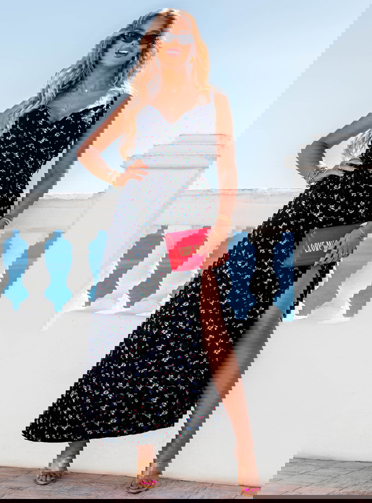 Kwiecista sukienka na ramiączkach z...