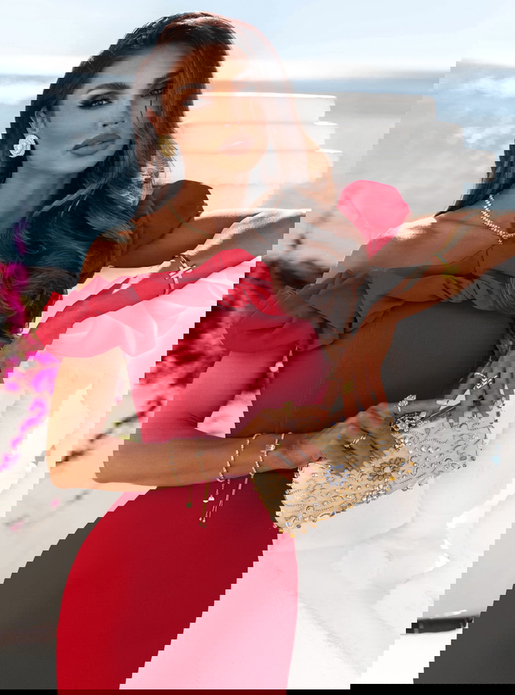 Malinowa długa sukienka typu...