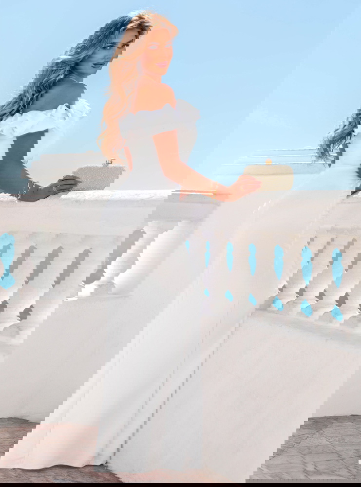 Biała długa sukienka typu hiszpanka z...