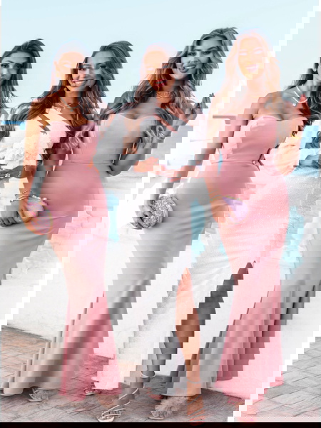 Biała cekinowa sukienka na... 2