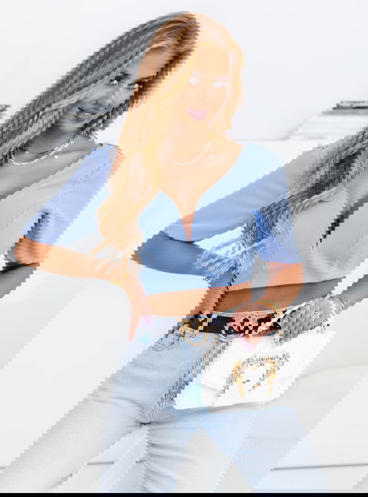 Błękitny top wiązany na plecach Lavonna