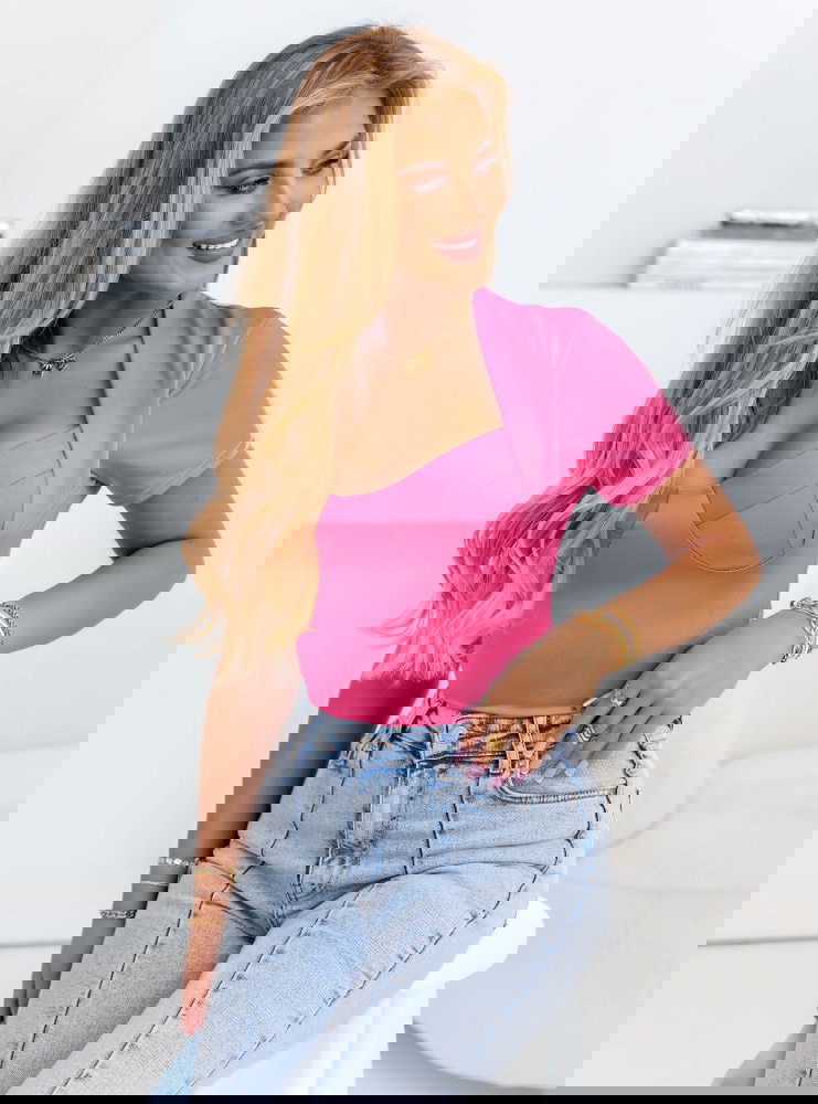 Różowa bluzka z krótkim rękawem Maylonii