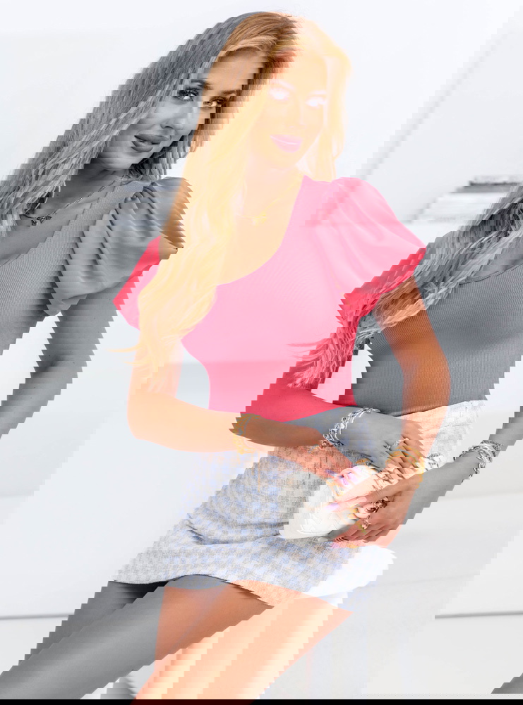 Różowe body z bufiastymi rękawami Cammy