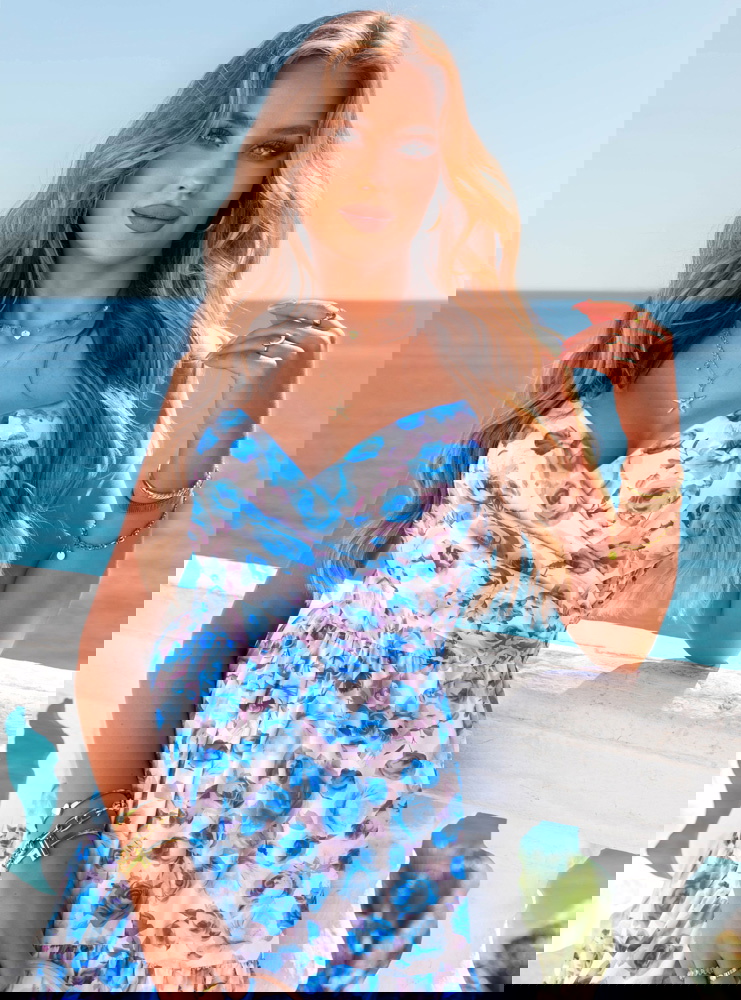 Kwiecista długa sukienka na...