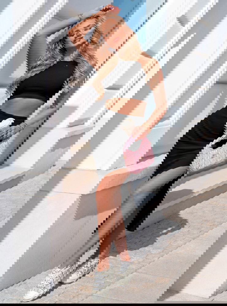 Czarny prążkowany komplet...