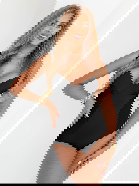 Czarne dopasowane body... 2