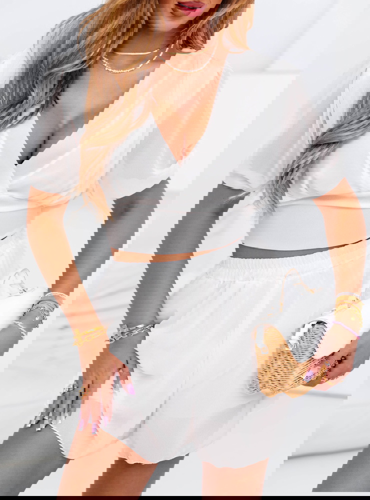 Biały komplet top i spodenki Nevenaa