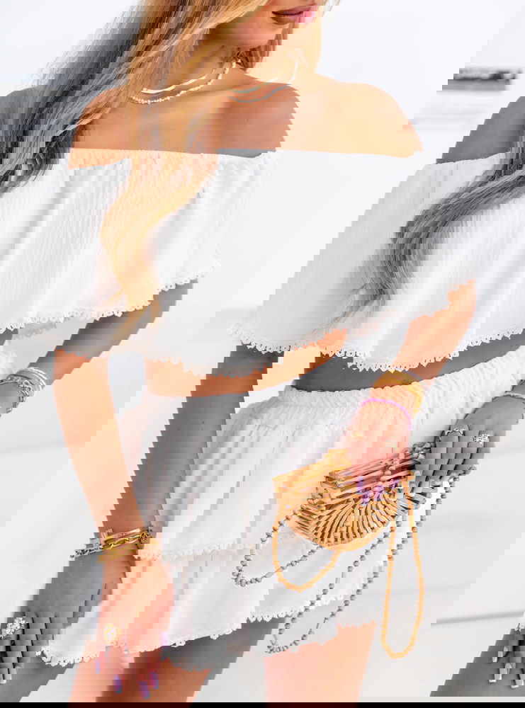 Biały komplet top i spódnico-spodenki...