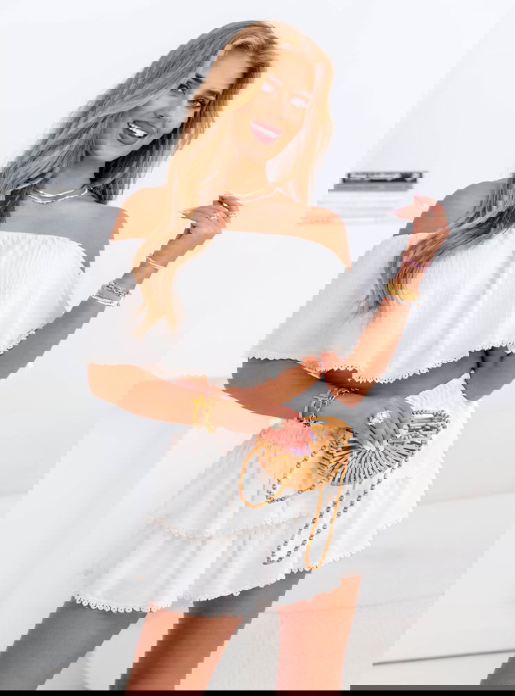 Biały komplet top i spódnico-spodenki...