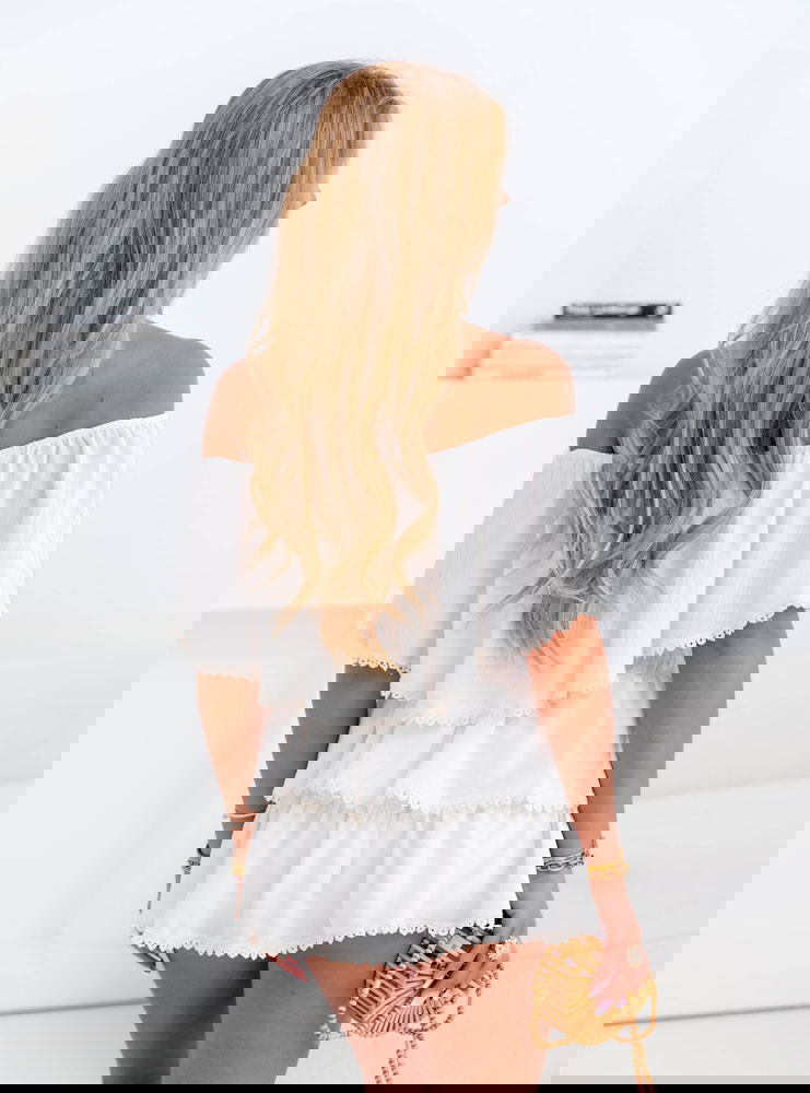 Biały komplet top i spódnico-spodenki...