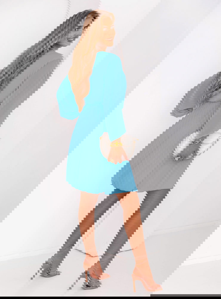 Błękitna plisowana sukienka Andrieja