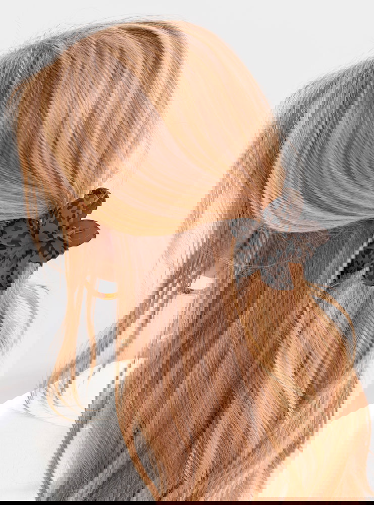 Klamra do włosów w kształcie kwiatka...