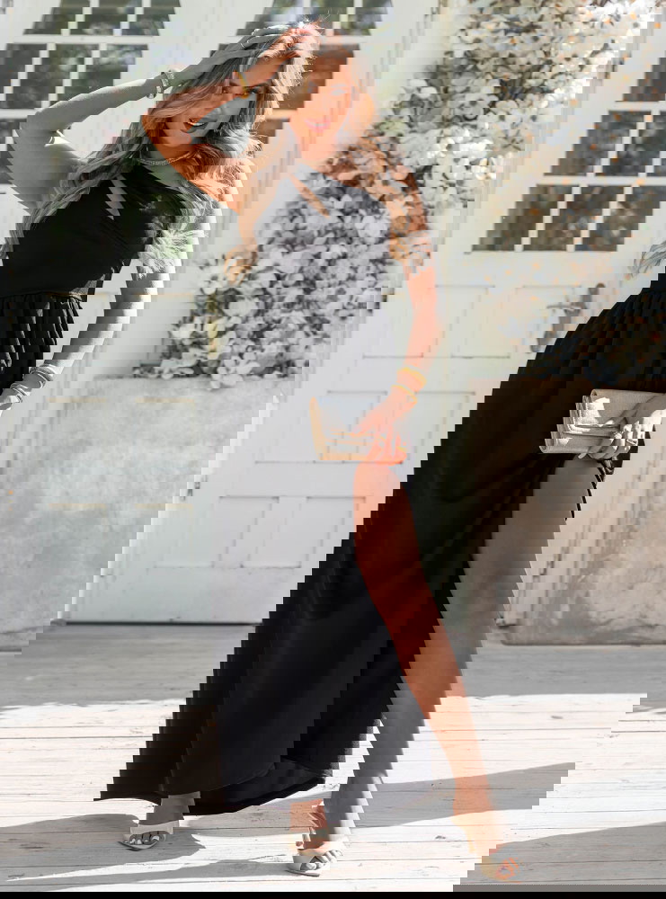 Czarna sukienka na jedno ramię z...