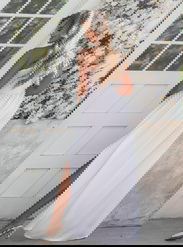 Biała sukienka na jedno ramię z...