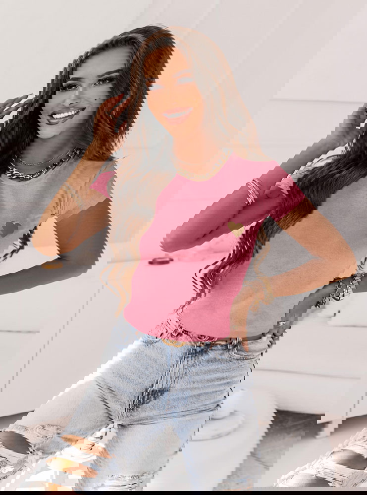 Różowa koszulka na krótki rękaw z...