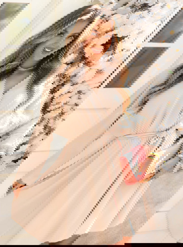 Beżowa sukienka mini z przekładanym...