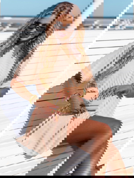 Beżowy kombinezon jak... 2