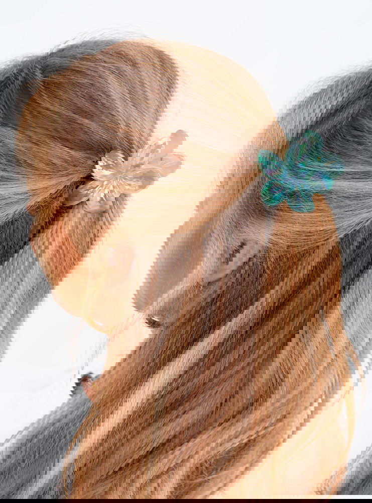 Miętowa klamra do włosów w kształcie...