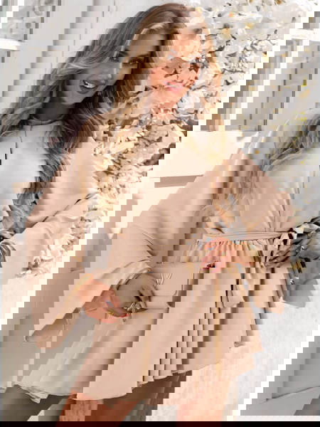 Beżowy kombinezon jak... 2