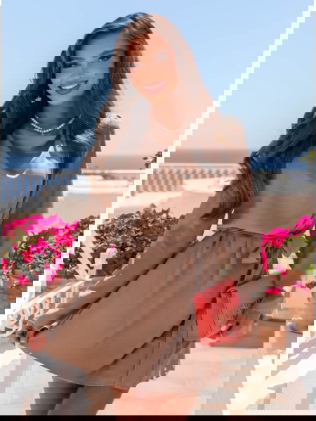 Mini sukienka wiązana w... 2