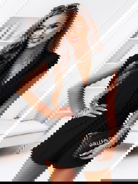 Czarny kombinezon z...