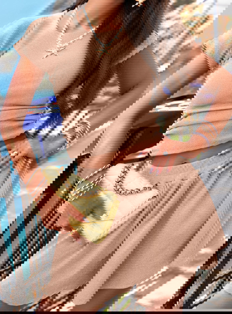 Beżowy komplet prążkowany bluzka i...