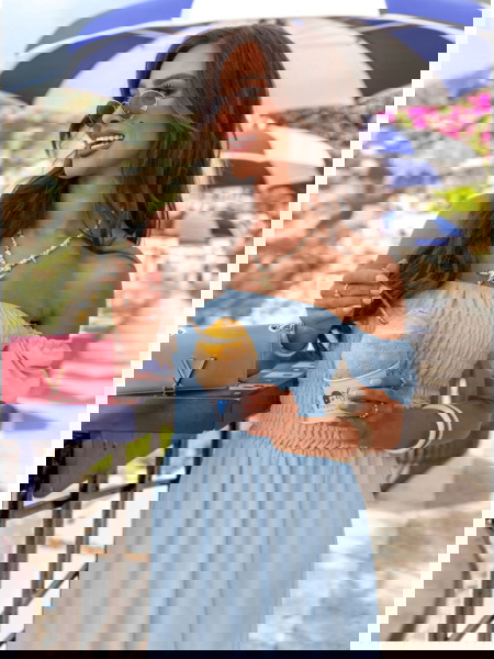 Błękitna sukienka midi typu... 2