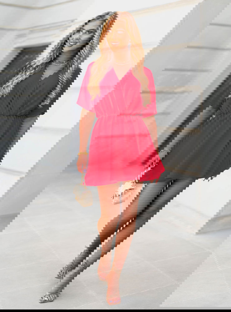 Malinowy kombinezon jak sukienka z...