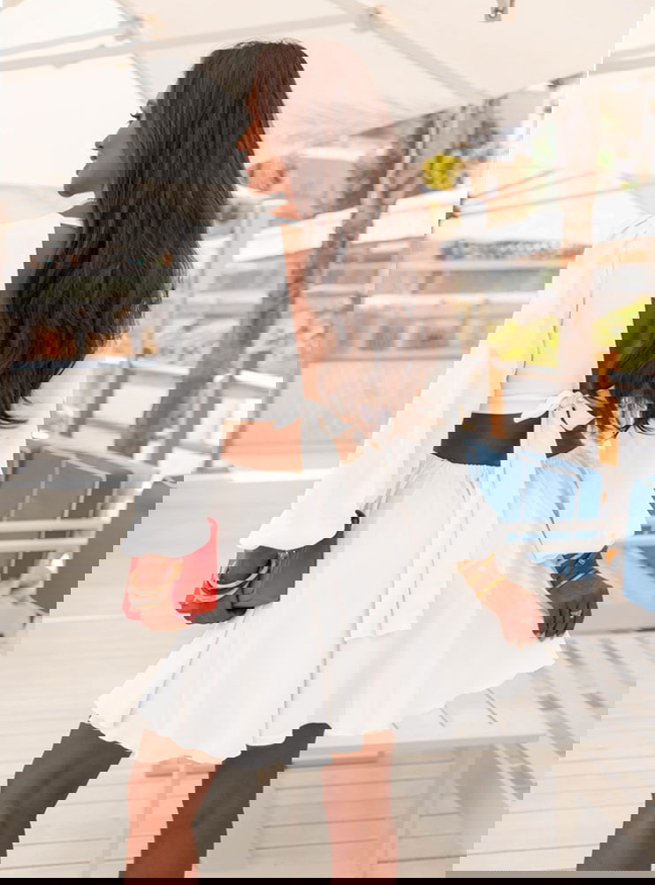 Biała sukienka rozkloszowana z...