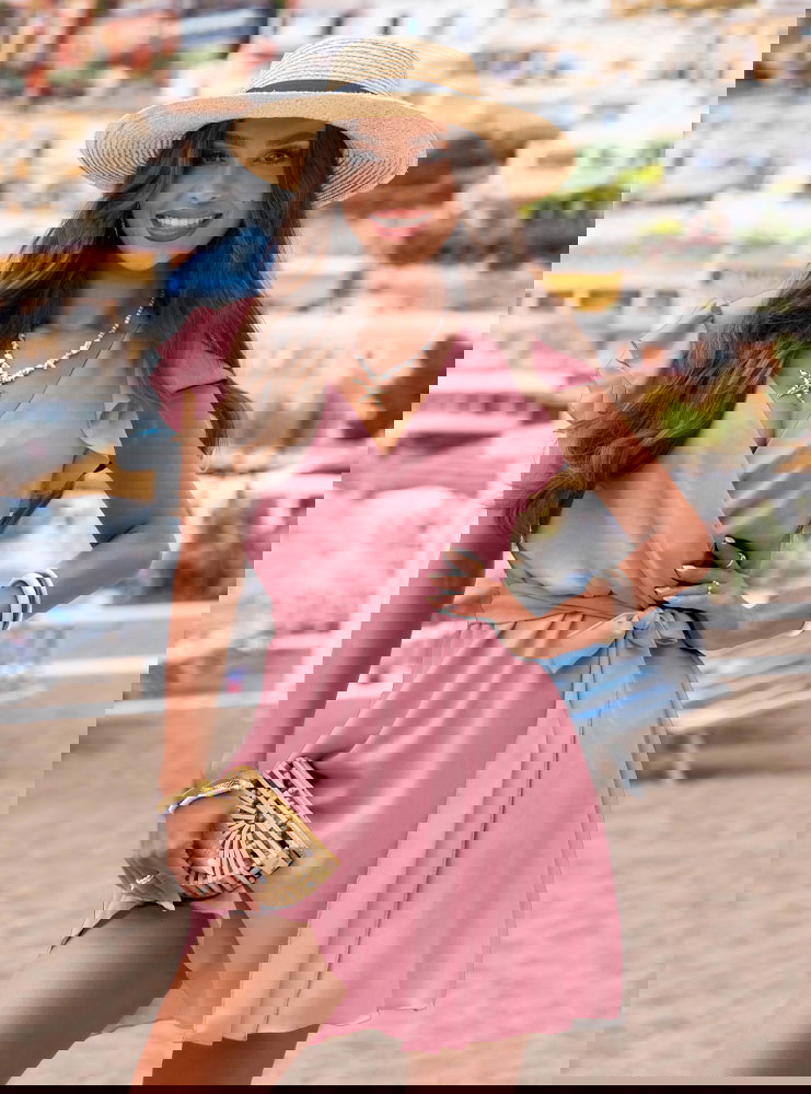 Sukienka z przekładanym dekoltem...